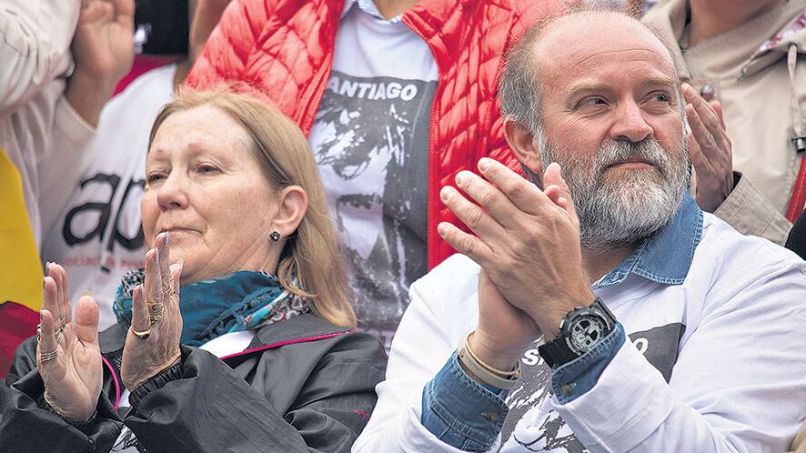 Sergio Maldonado junto a su madre Stella.