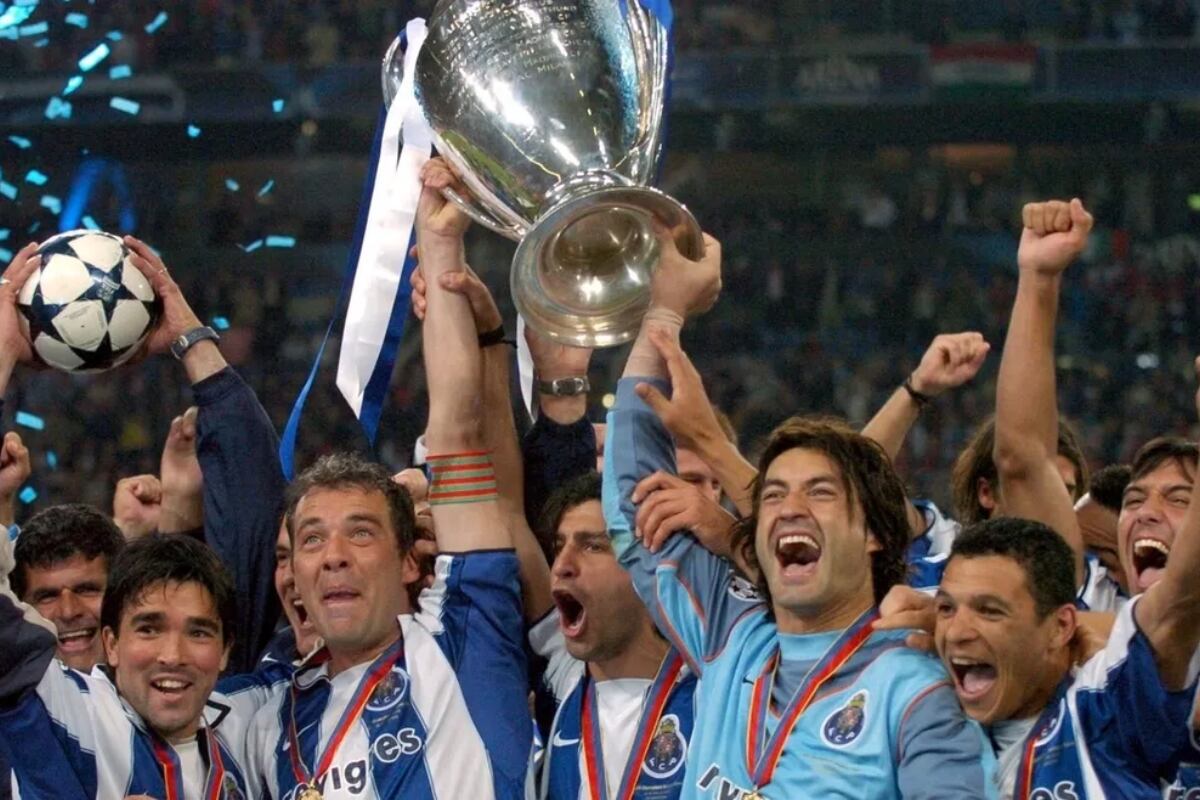 Fue capitán del Porto que ganó la Champions League 2003/04