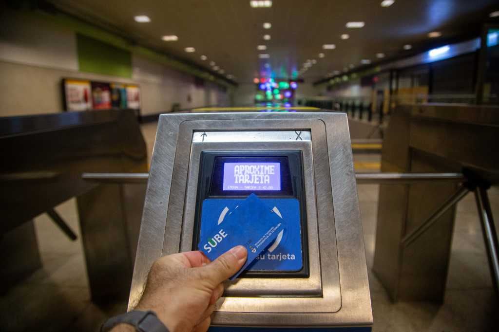 Se pueden realizar varias compras consecutivas de hasta 9.000 pesos cada una mediante canales electrónicos y acreditar el total