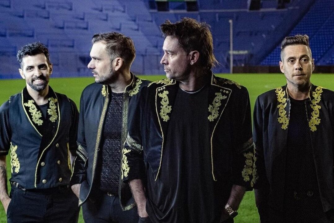 La banda liderada por Chano regresa al escenario el 28 y 29 de octubre en el estadio de Vélez. Imagen: @tanbionica.