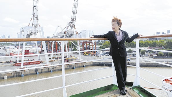 Cuando cayó la bomba, Watanabe jugaba en el patio de un templo cerca de su casa.