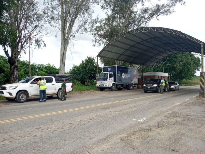 El Puesto 28 de Gendarmeria, sobre la ruta 50, en Aguas Blancas.  