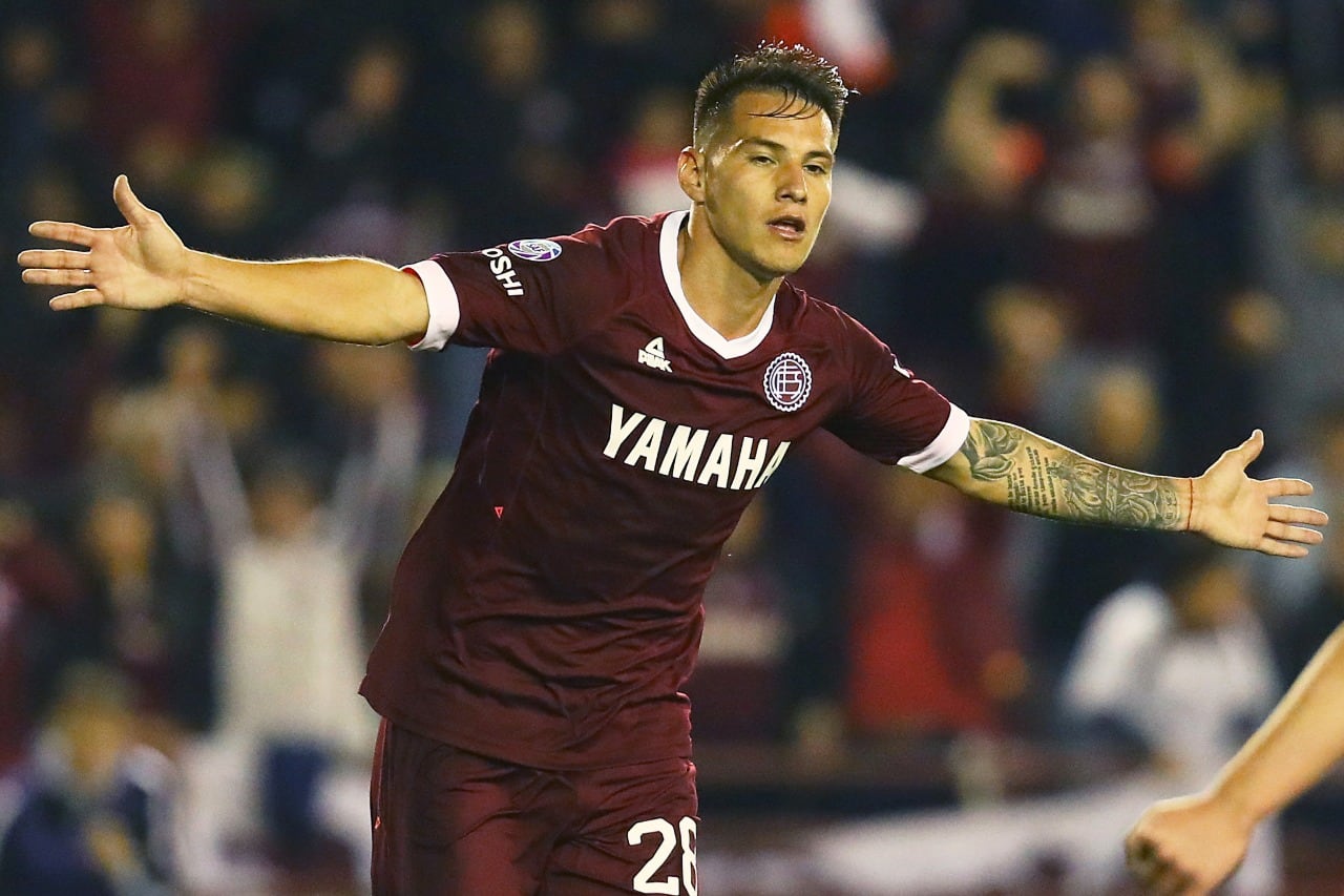 Auzqui, en sus tiempos en Lanús.