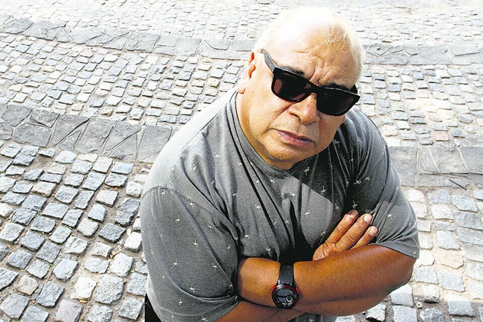 Roly Serrano continúa internado en grave estado. 