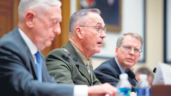 Dunford, jefe de estado mayor conjunto, habla en el Capitolio.