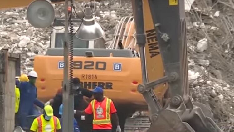 La tragedia se produjo en un edificio de 21 pisos situado en Lagos, capital económica del país.