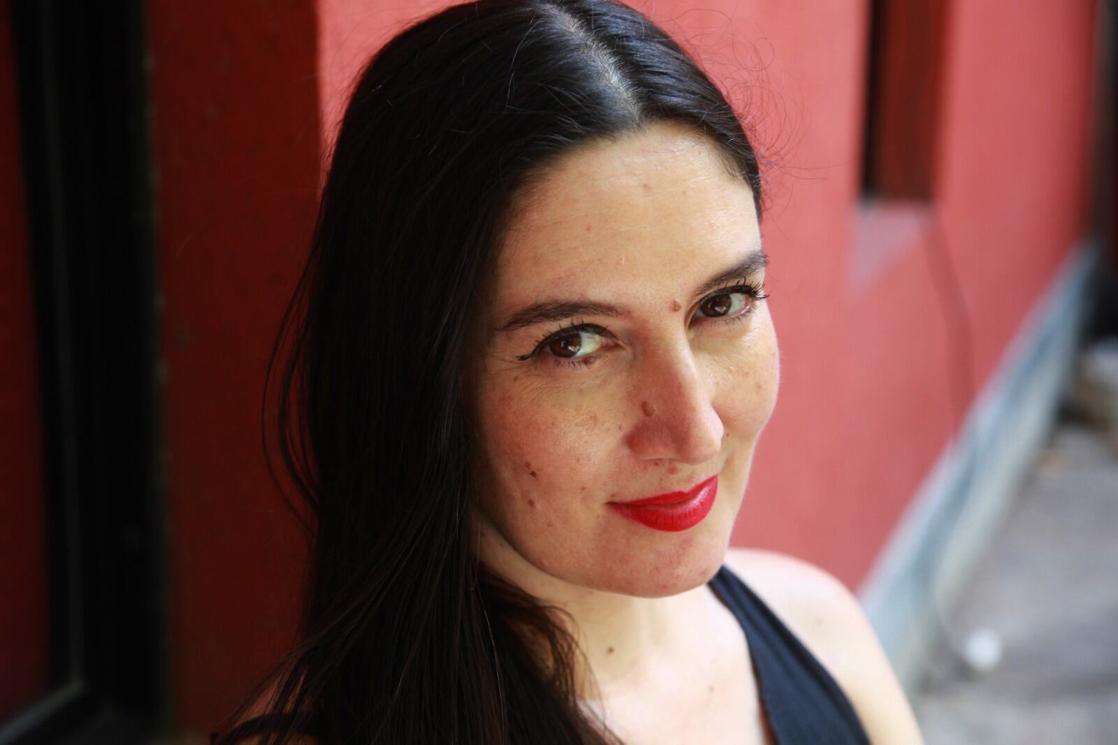 "Cuanta más conexión hay, menos comunicación existe", plantea Mariela Asensio.