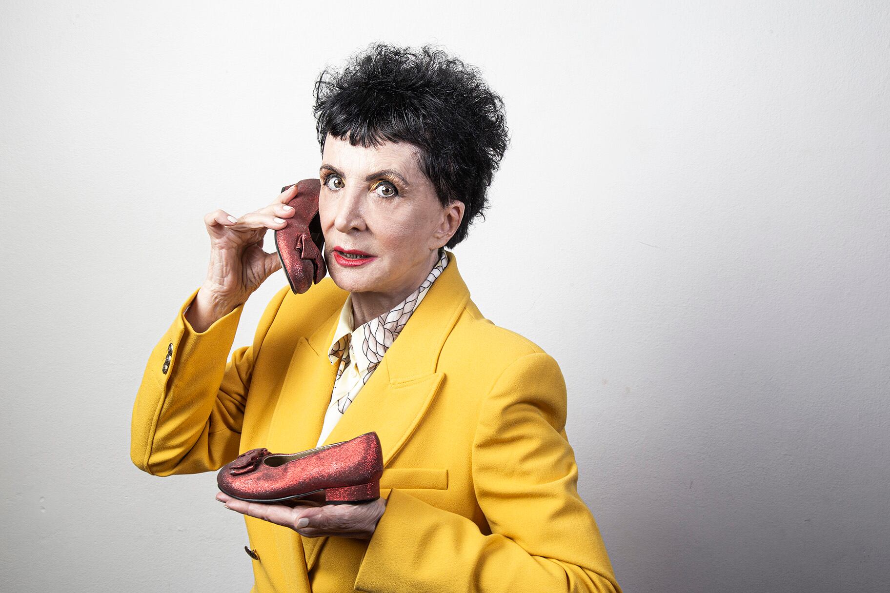 Esther Díaz y una investigación sobre todo lo que tienen para decir los zapatos de mujeres.