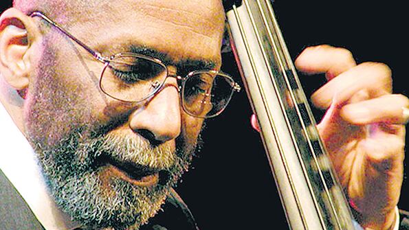 La cuenta oficial marca la participación de Carter en 2.221 discos y espera “poder seguir agregando”.