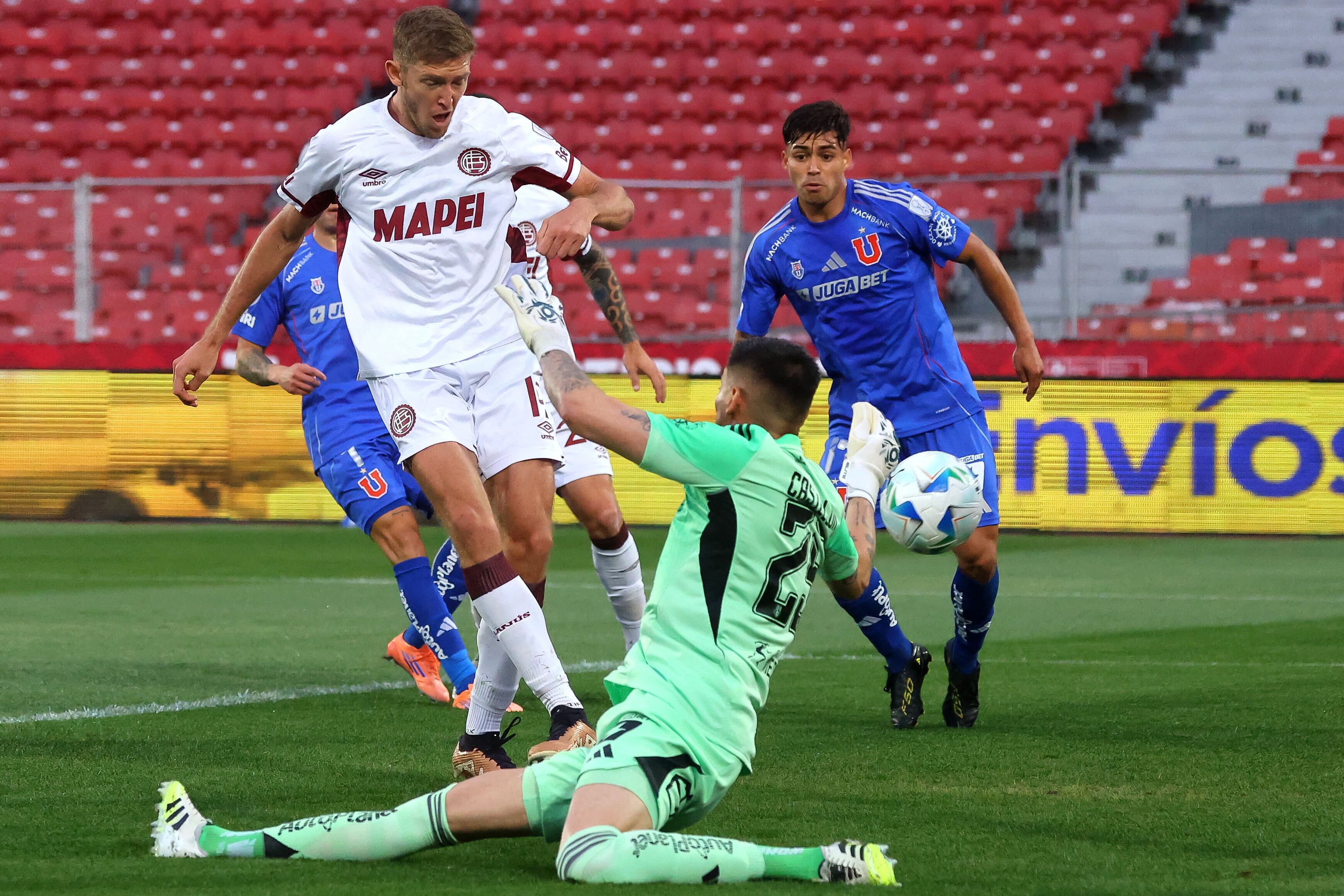 Castillo enfrenta al arquero Castellón
