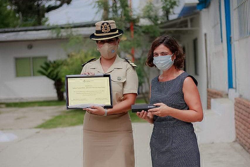 Leticia Díaz junto a Sabrina Caladrón, subsecretaria de Derechos, Bienestar y Género.