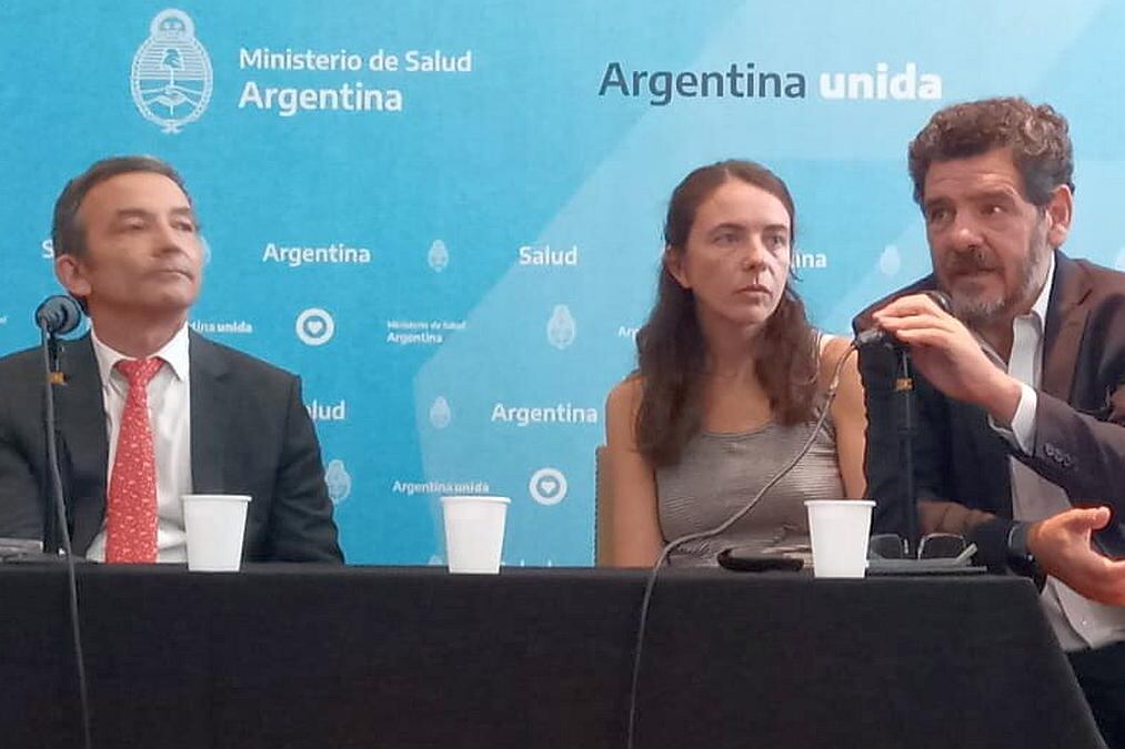 Gustavo Lopardo (der.) Maricel Seeger y Marcelo Vila.