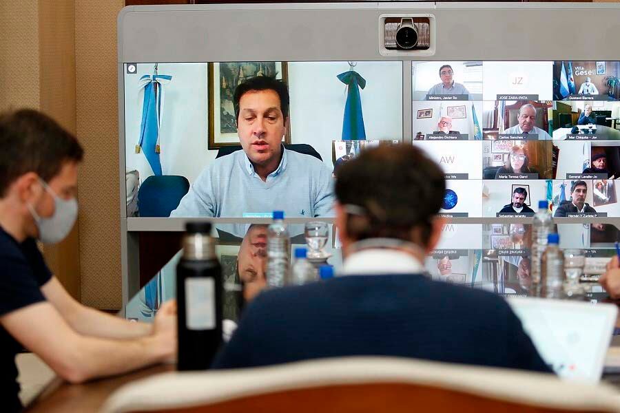 Los jefes comunales coincidieron que es "muy positivo" el lanzamiento de la aplicación CuidAr Verano.