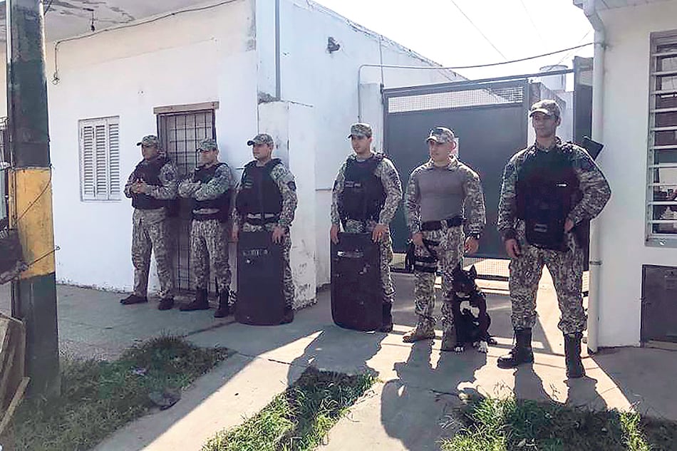 Magallanes al 5200, Mar del Plata. Allanamiento a la casa de Walter Russo.