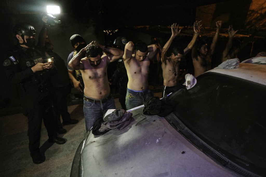 La Policía Militar arresta a cinco presuntos miembros de bandas criminales