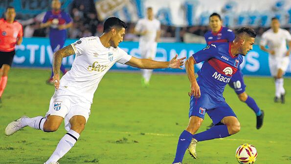 El partido en Tucumán fue dominado por el conjunto de Victoria.