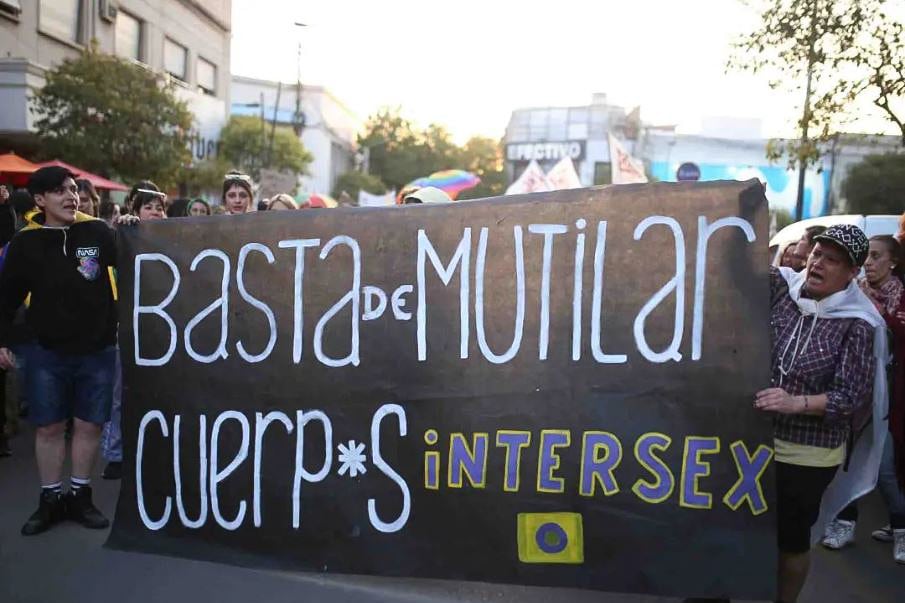 26 de octubre es la fecha elegida luego de la primera protesta intersexual realizada en Boston en 1996.