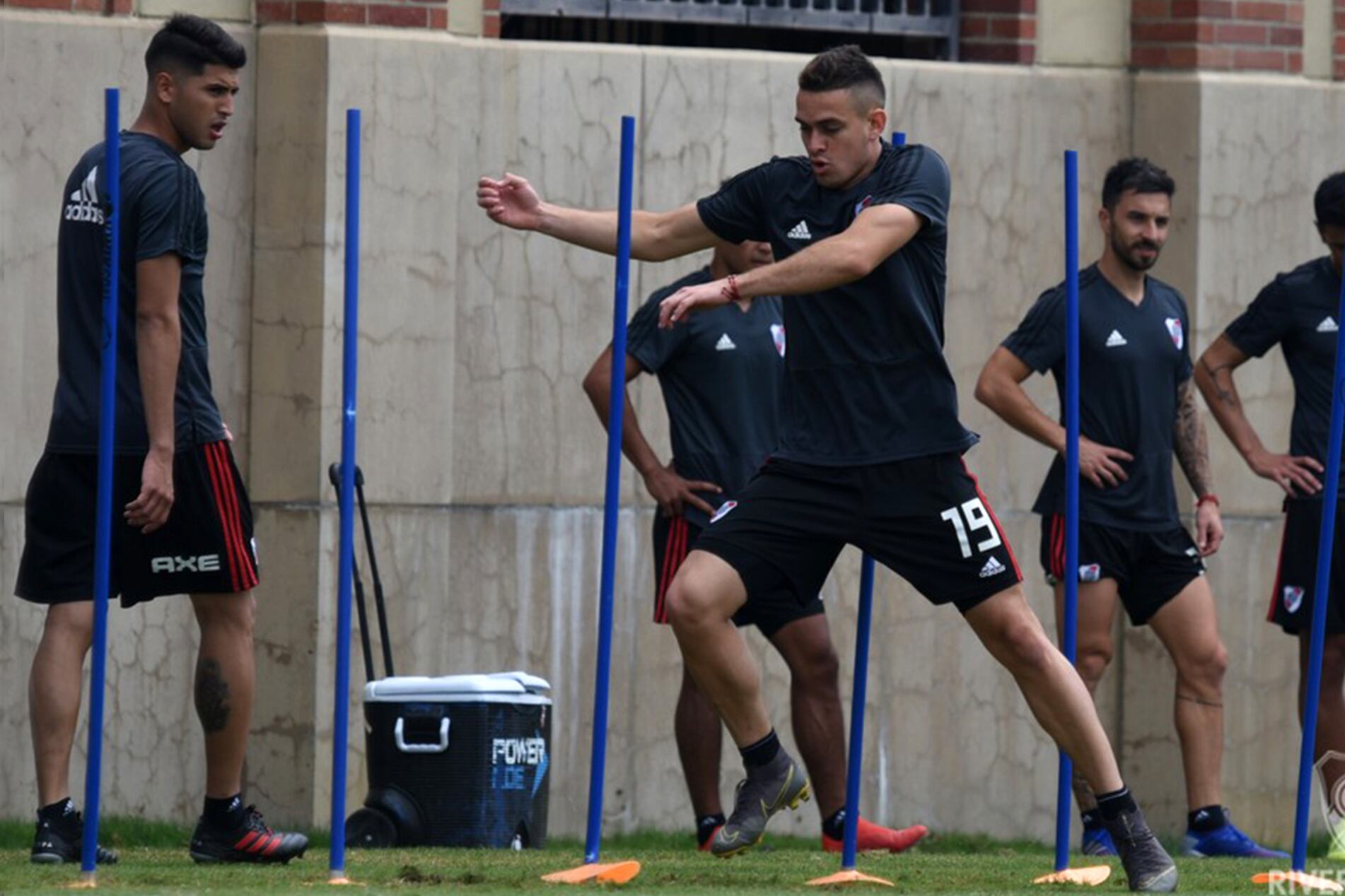 En River Camp el plantel desarrolló tareas físicas.