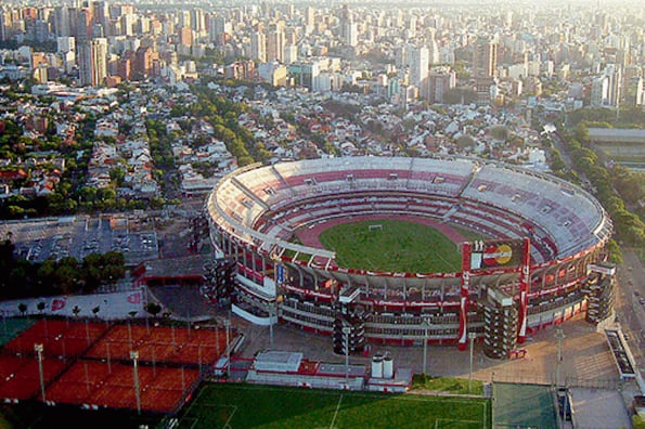 El estadio Monumental. D'Onofrio habló de mudarlo a unos 600 metros hacia el Río de la Plata.