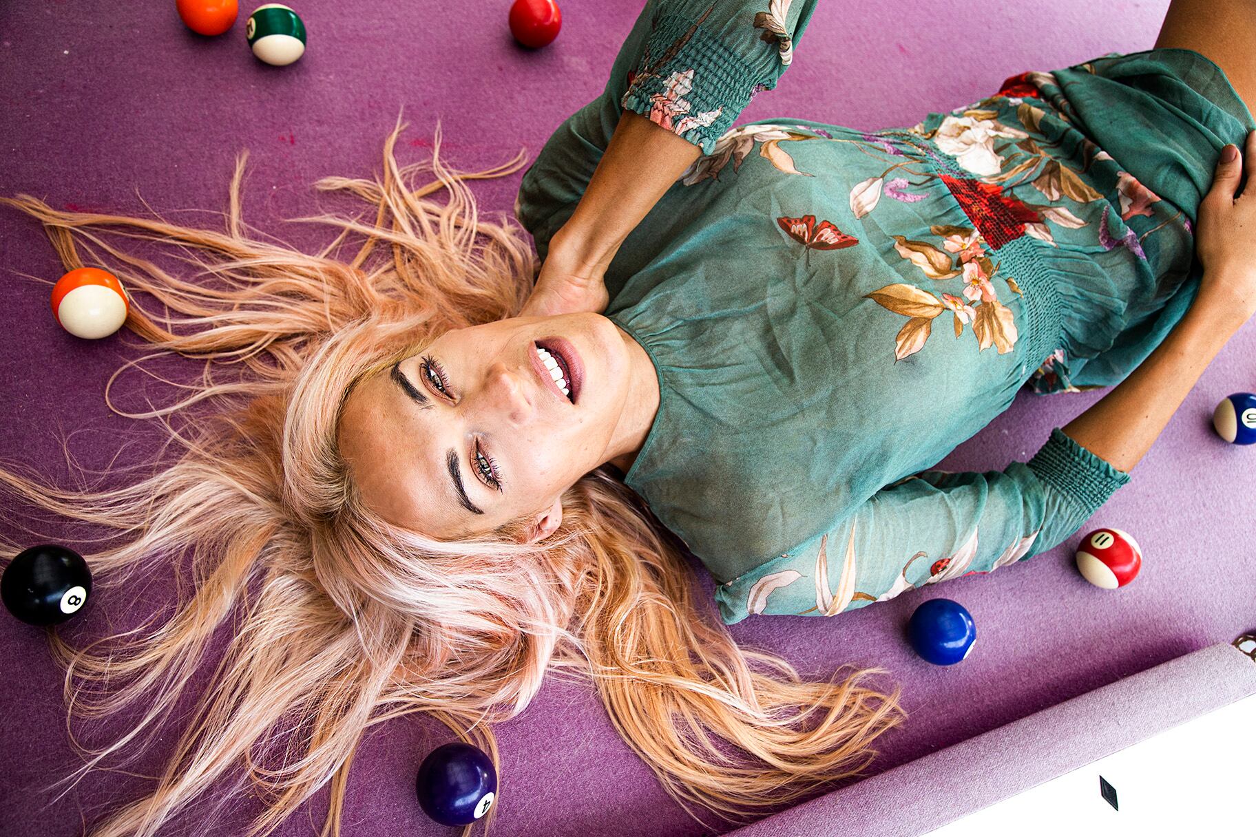 Genesio protagoniza "Pequeñas Victorias" con Julieta Díaz y Natalie Pérez. Quiere ser la elegida para interpretar a Cris Miró. 