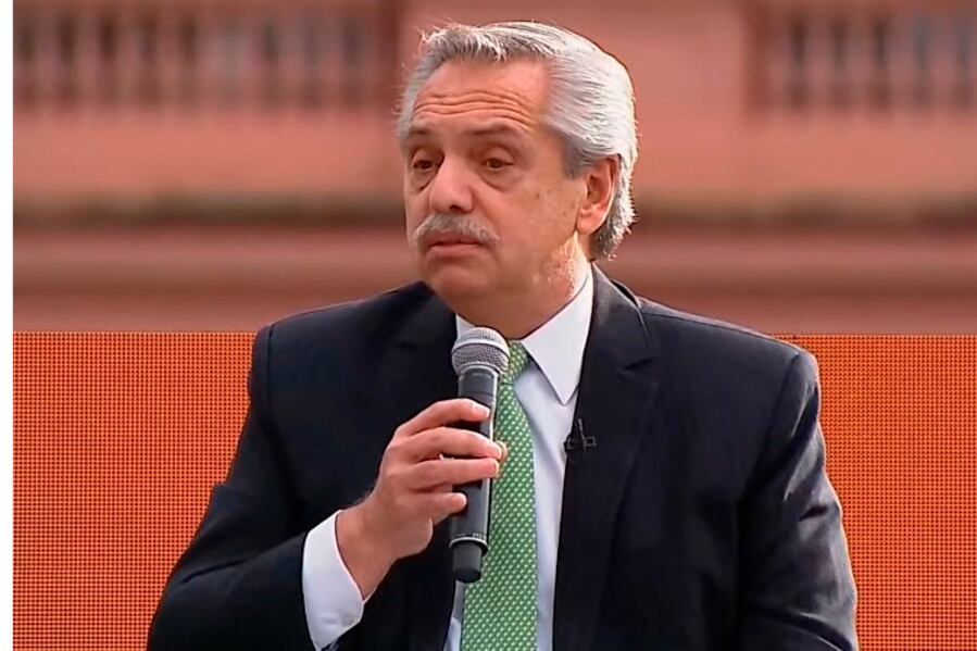 El mandatario sostuvo que la ley es necesaria "para que la suerte de las mujeres y los derechos de la igualdad no queden en una declamación política".