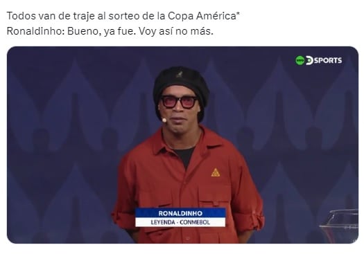 La "pilcha" de Ronaldinho, una de las cosas más comentadas en las redes.