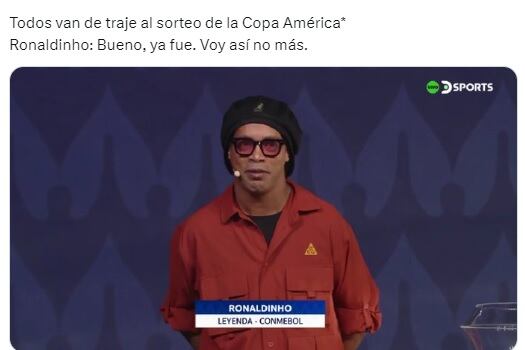 La "pilcha" de Ronaldinho, una de las cosas más comentadas en las redes.