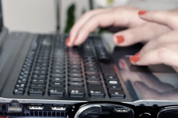 El Ministerio de Educación y el Banco Nación sumaron 10.000 equipos al Programa PC Docentes.