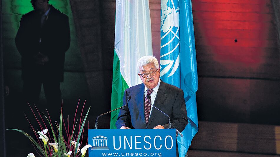 Mahmud Abbas pronunció un discurso en 2011 tras la colocación de la bandera palestina en la sede de la Unesco.