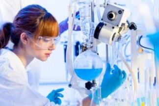 La participación de las mujeres en el sector laboral público y privado es muy baja, según el estudio.