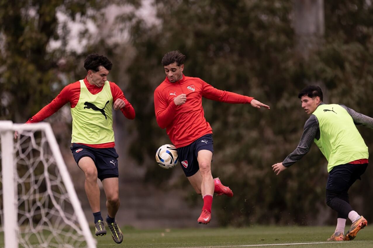 Ultima práctica de Independiente antes de viajar a Córdoba