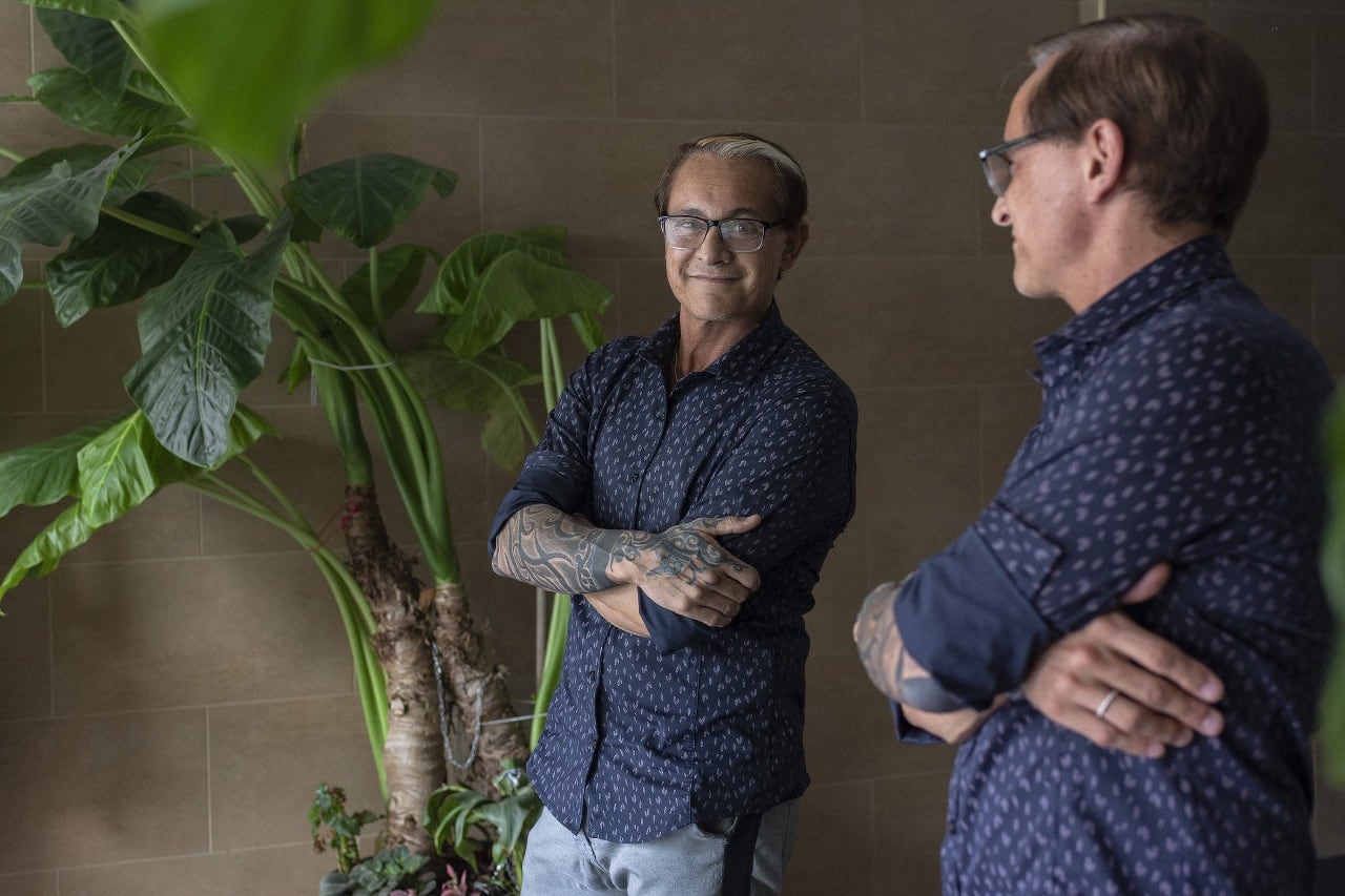 Julio Pasquerelli es vice-rector del Escuela Normal Superior N°2 Mariano Acosta y trabaja en el hospital psiquiátrico Dr. Domingo Cabred, ubicado en Luján.