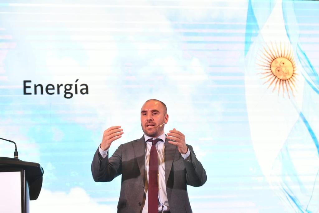 El ministro de Economía en su exposición. técnica