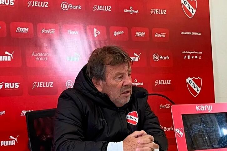 Ricardo Zielinski, entrenador del Rojo