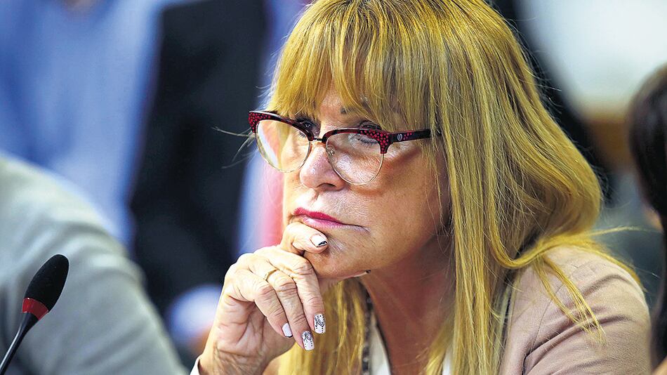 La diputada Aída Ayala debió ser internada ayer por dolores abdominales.