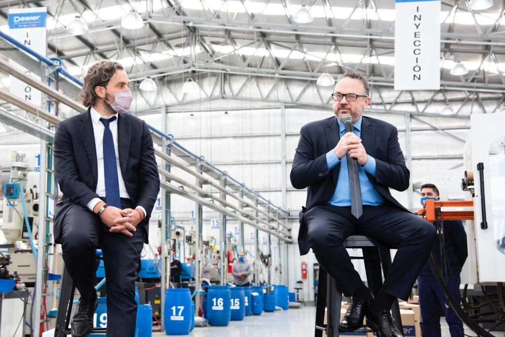 Kulfas y el jefe de Gabinete, Santiago Cafiero, en un acto con pymes en el Conurbano. 