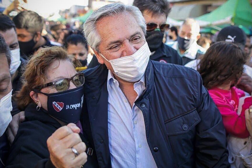 El presidente Alberto Fernández continuará con sus recorridas de campaña pero sin cámaras ni prensa.