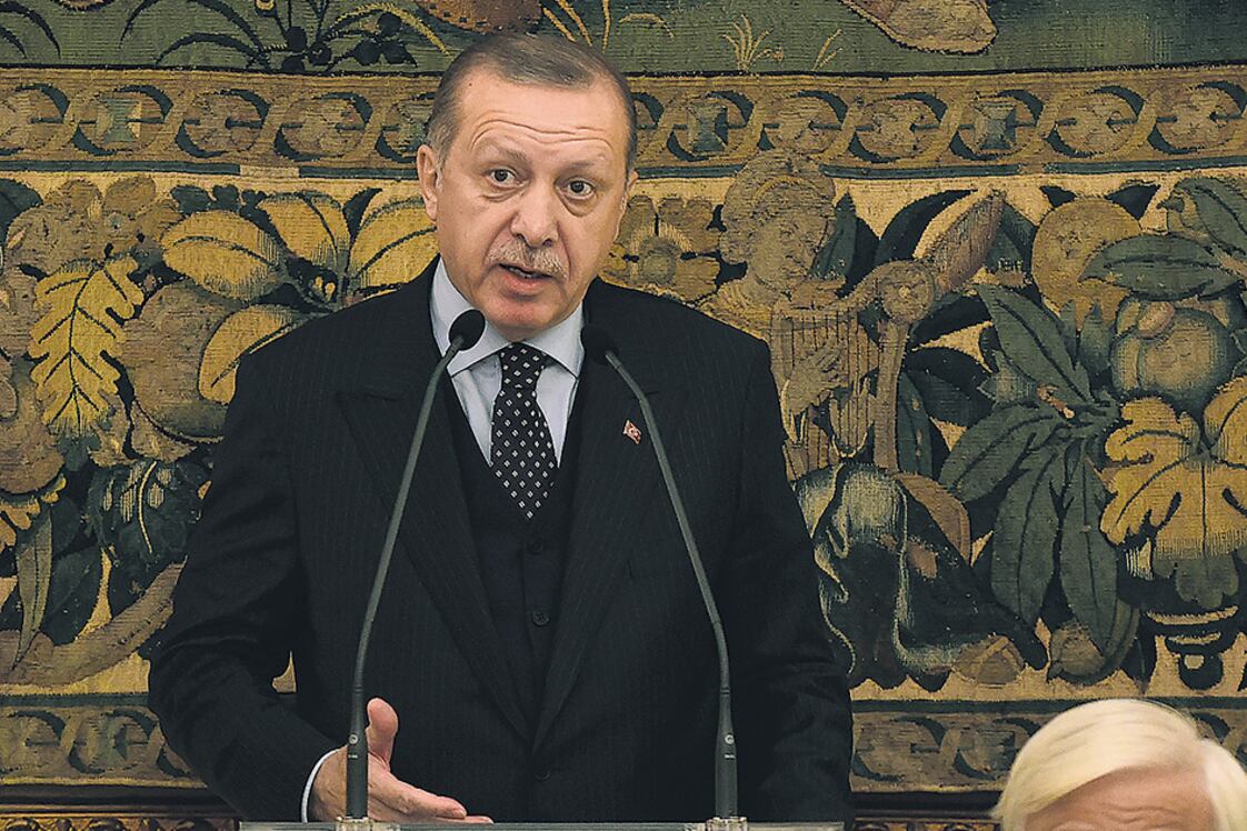 Erdogan fue duro con Israel y Estados Unidos al tiempo que convocó a los líderes musulmanes.