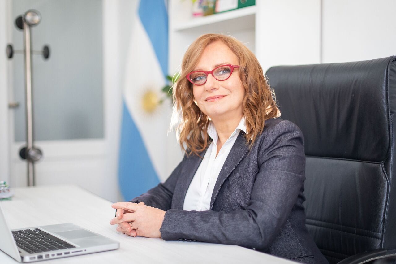 Miriam Lewin fue atacada tras una arenga contra ella de Baby Etchecopar.
