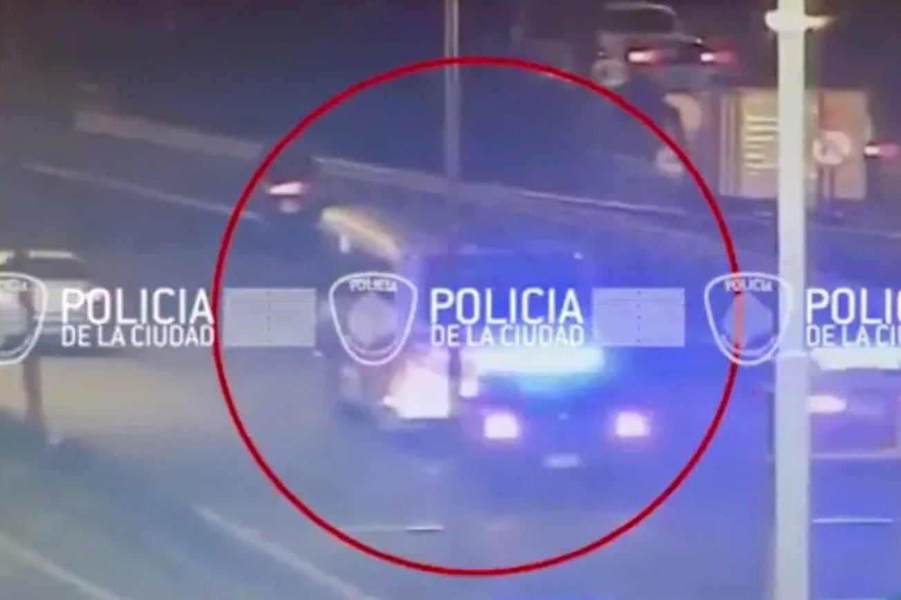 Liberaron al hombre que robó un micro escolar en Villa Luro. Imagen: Captura de video. 