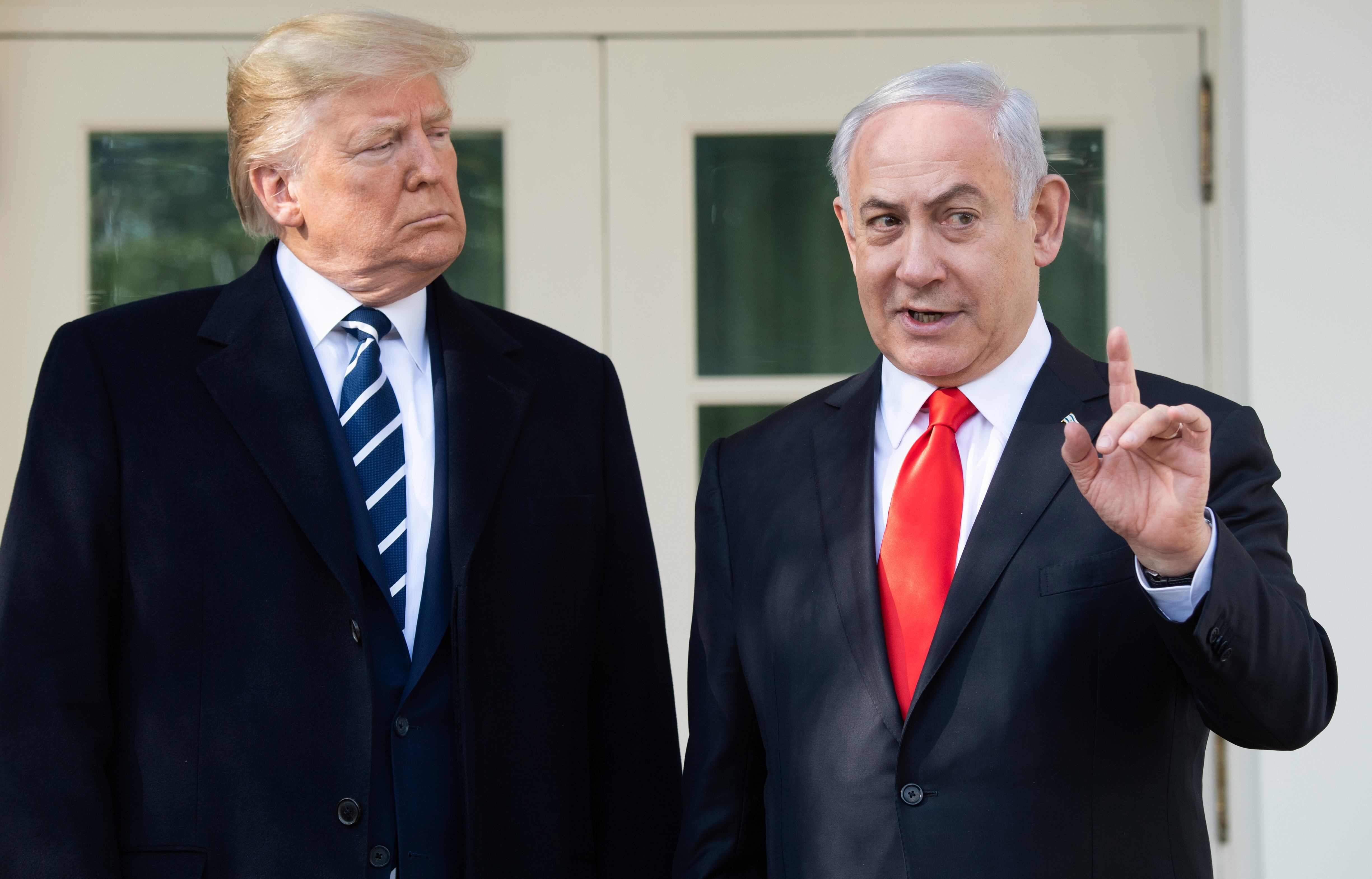 Trump recibió a Netanyahu y después también a su rival electoral Gantz.