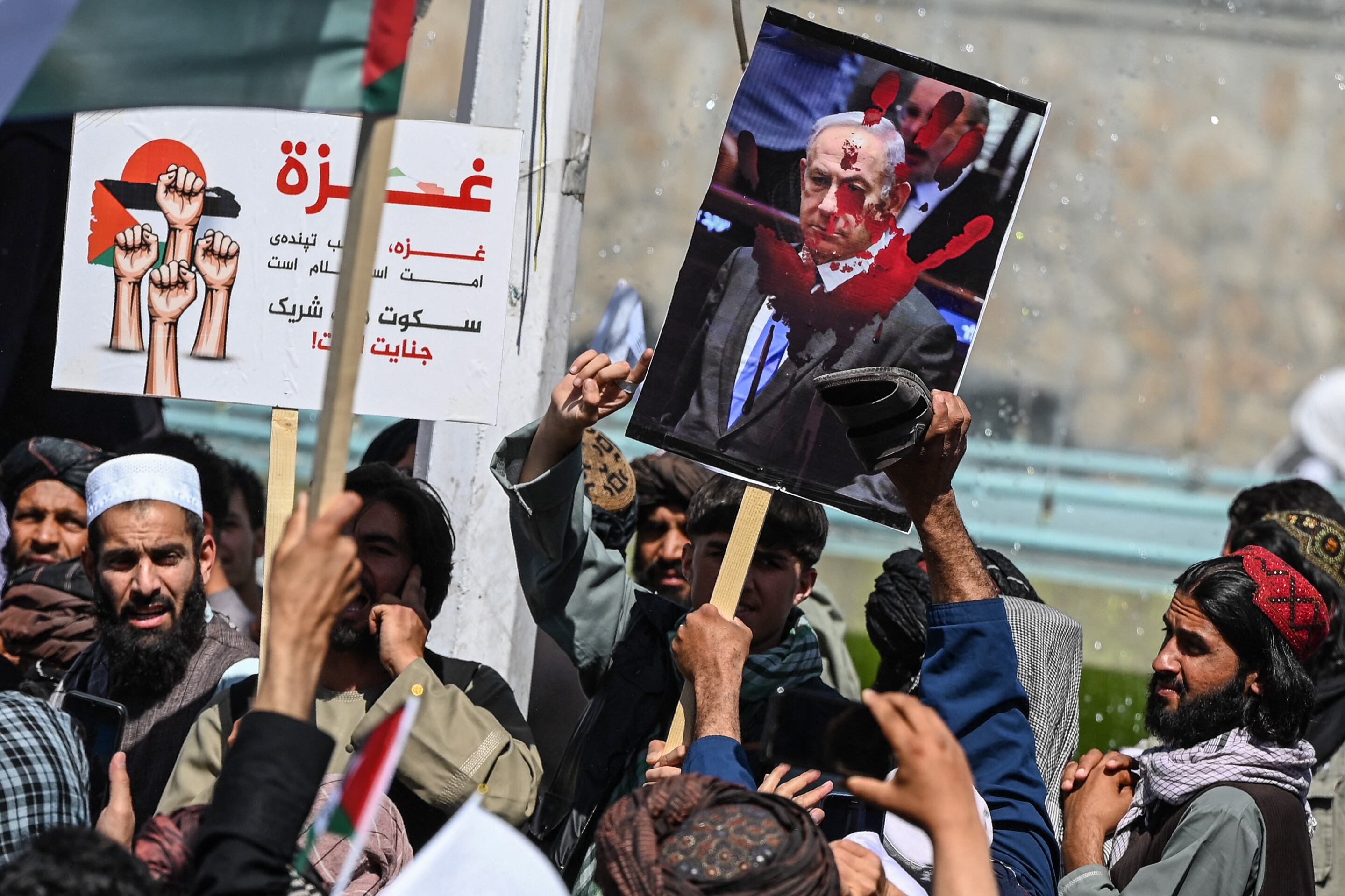 Las protestas contra el primer ministro israelí, Benjamin Netanyahu, llegaron hasta ciudades como Kabul