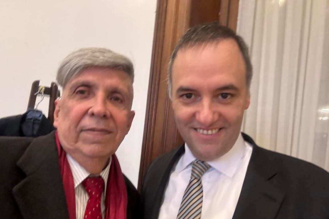 Adorni y Alvarez, sonrisa para la cámara