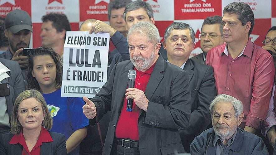 Lula defendió su inocencia y lanzó su candidatura.