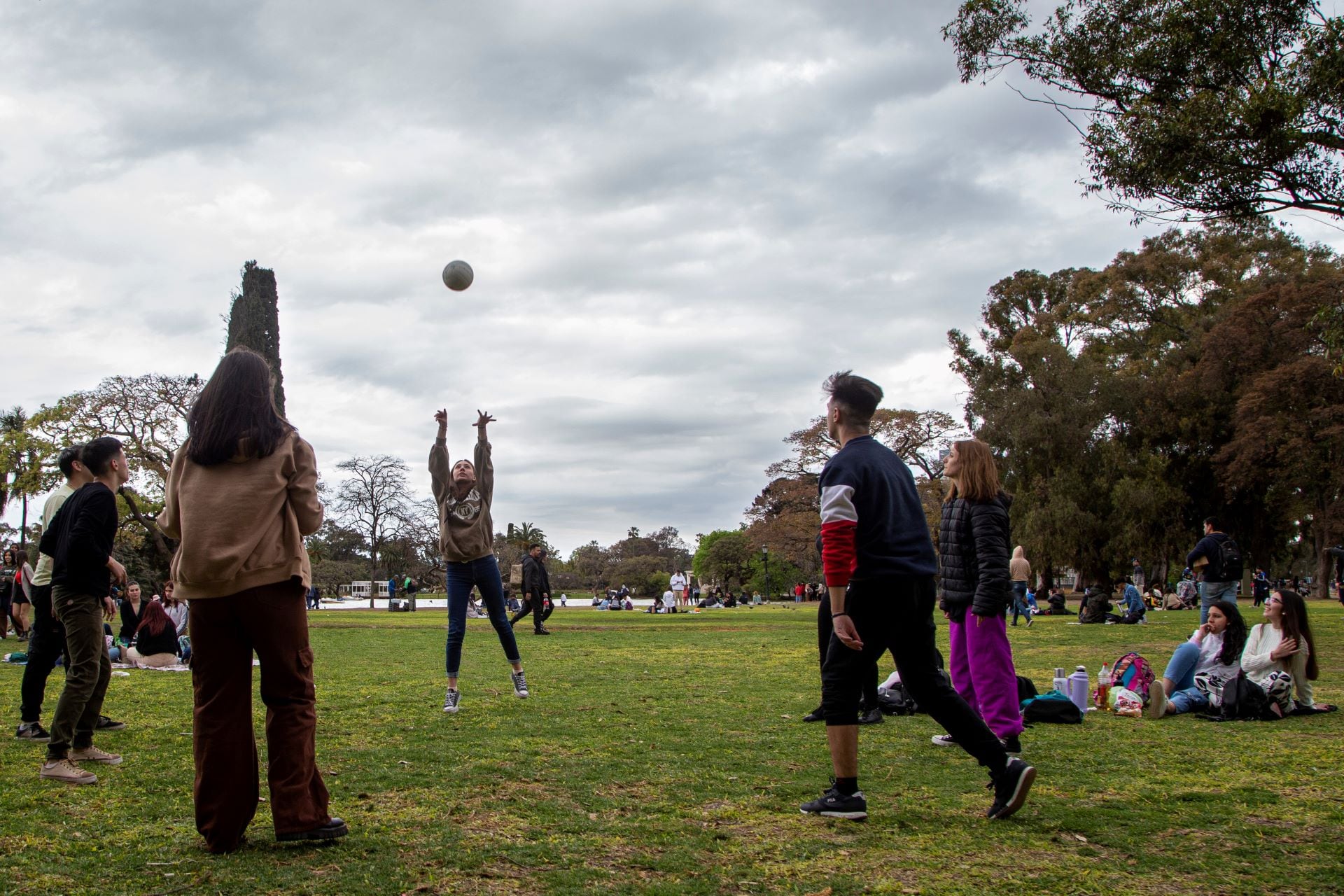 La celebración del Día del Estudiante no tiene nada que ver con el cambio de estación