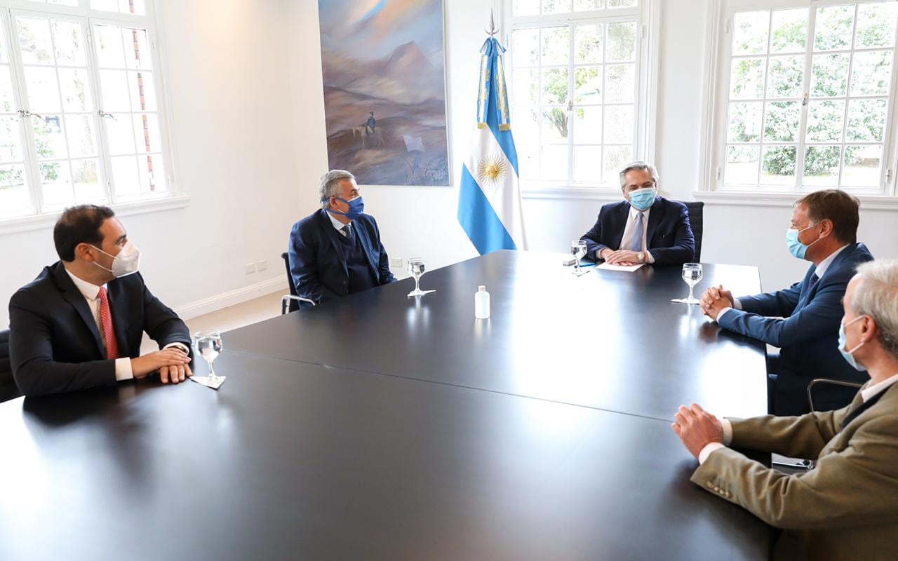 El Presidente con gobernadores opositores, en Olivos.
