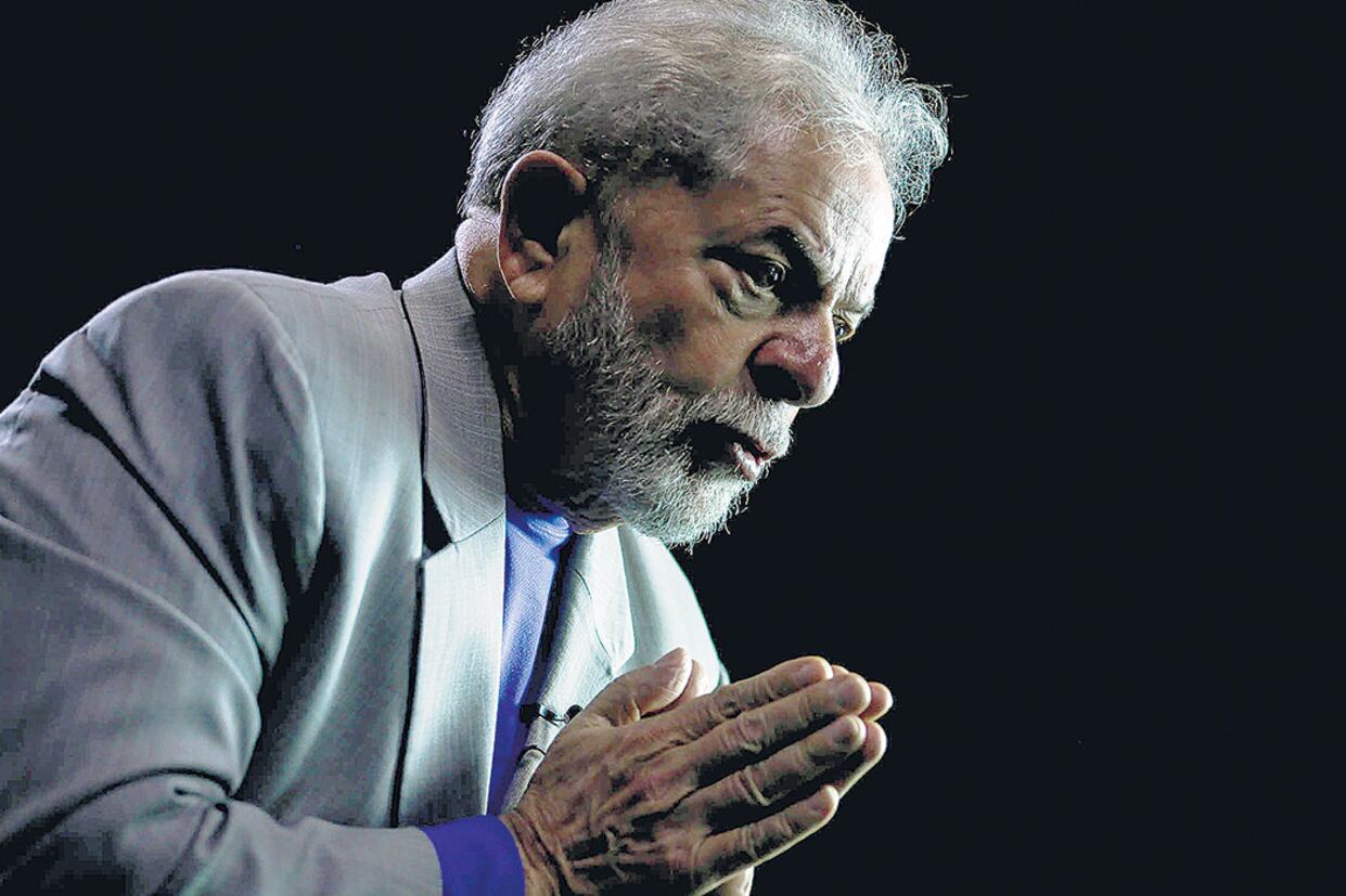 “Lo que más quiero en la vida es enfrentar a alguien que tenga el logotipo de Globo estampado en la frente” afirma Lula.