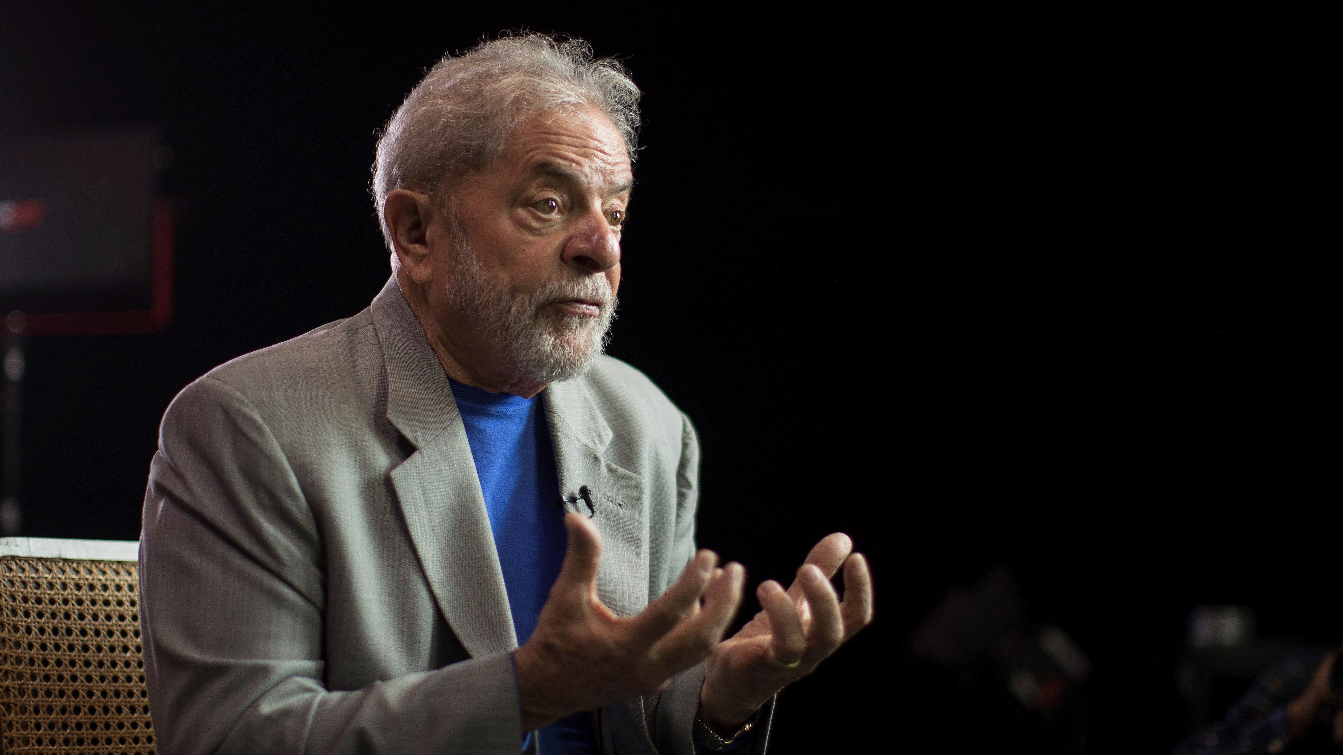 Lula se solidarizó con la familia Santa Cruz.