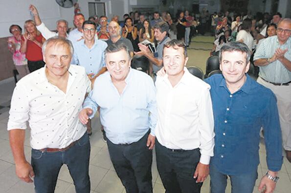 Mario Negri impugnó la convocatoria a internas en Cambiemos que realizó Ramón Mestre.