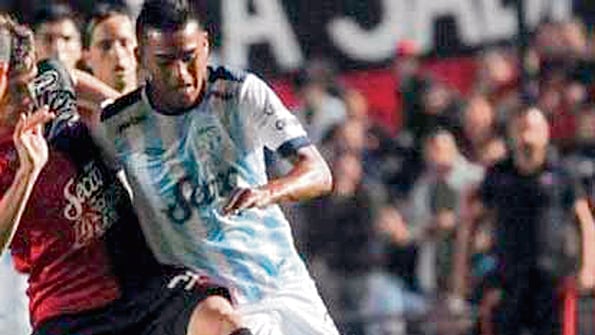 Partido parejo en Tucumán.